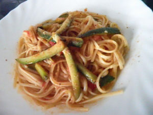 spaghetti con bottarga zucchine e zenzero